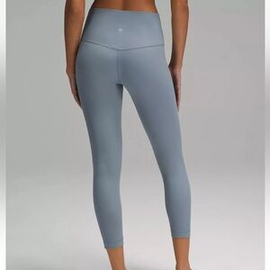 Lululemon women’s align high rise crop size 0 dusty blue